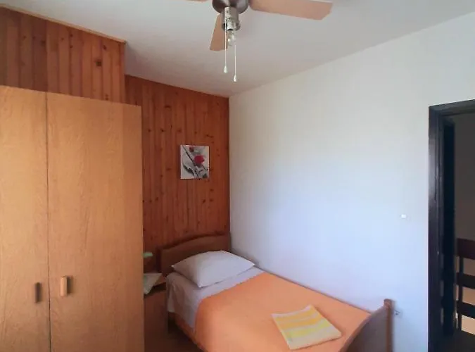 Erik&dani 公寓 扎达尔